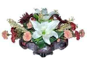  ARRANGEMENT OF CUT FLOWE..