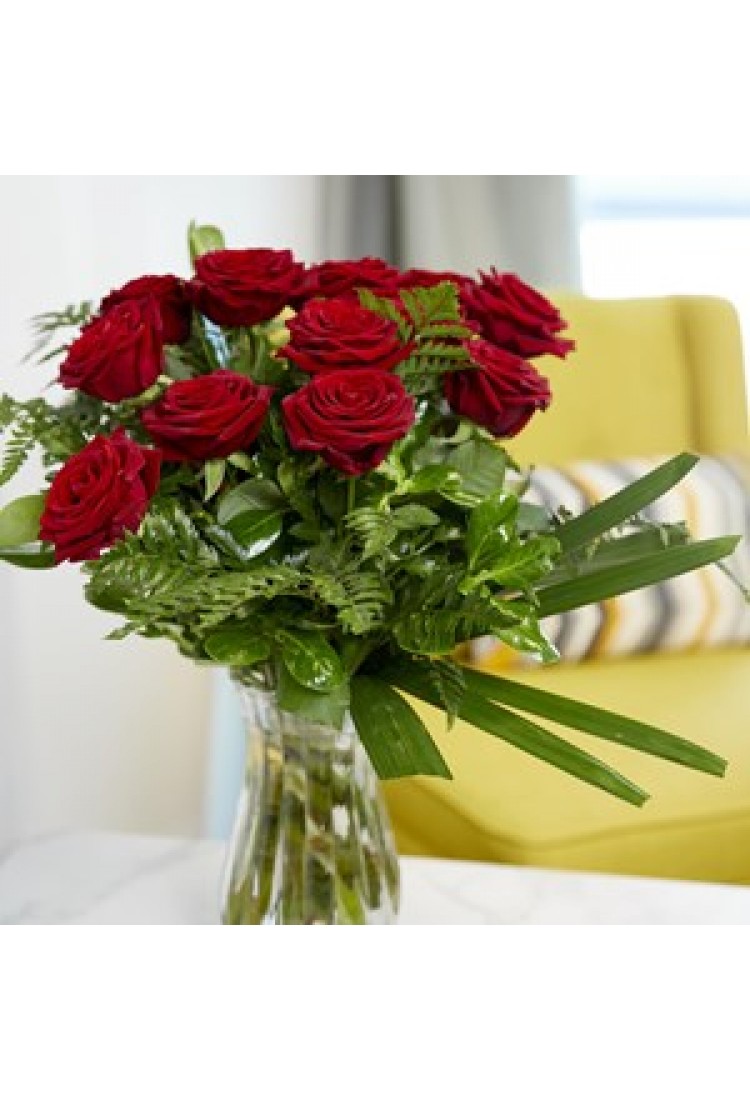 12 roses medium stemmed..