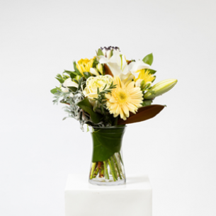 Mixed cut flowers in Vase..