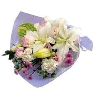 Sympathy bouquet in white..