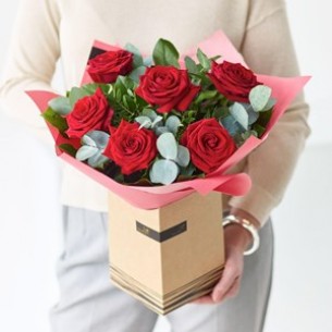 6 Red Rose Gift Box..