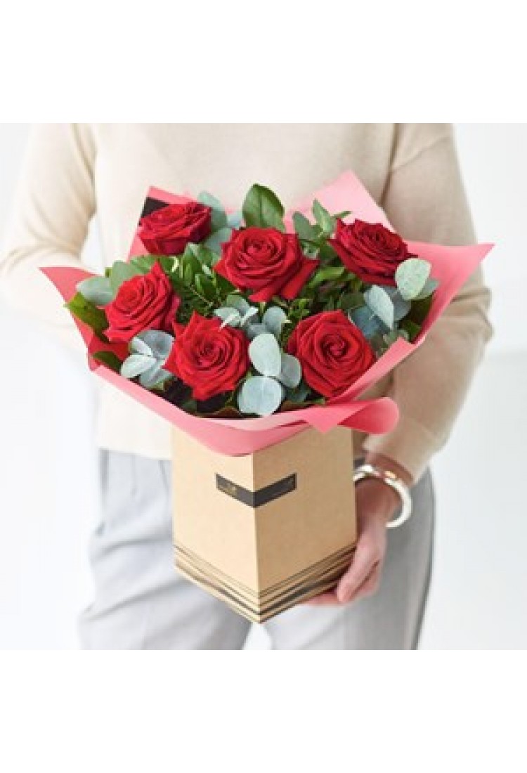 6 Red Rose Gift Box..