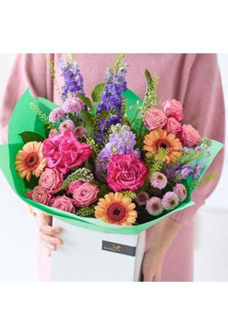 Lavish Bright Bouquet..