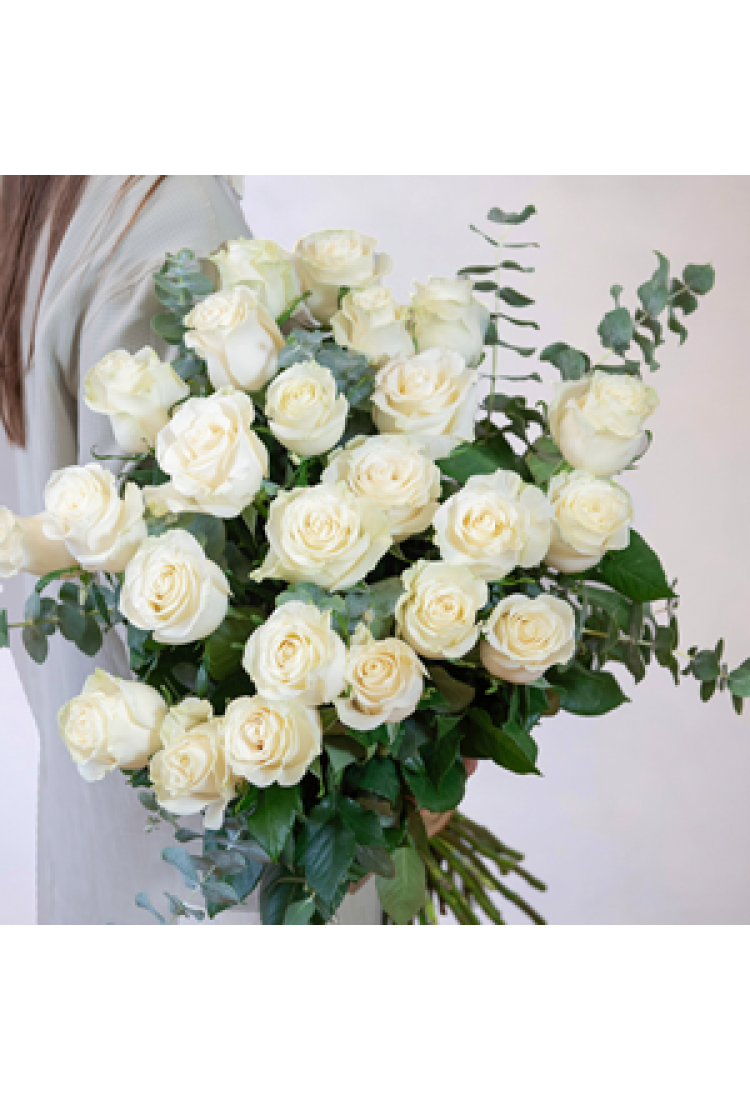 25 White Roses..