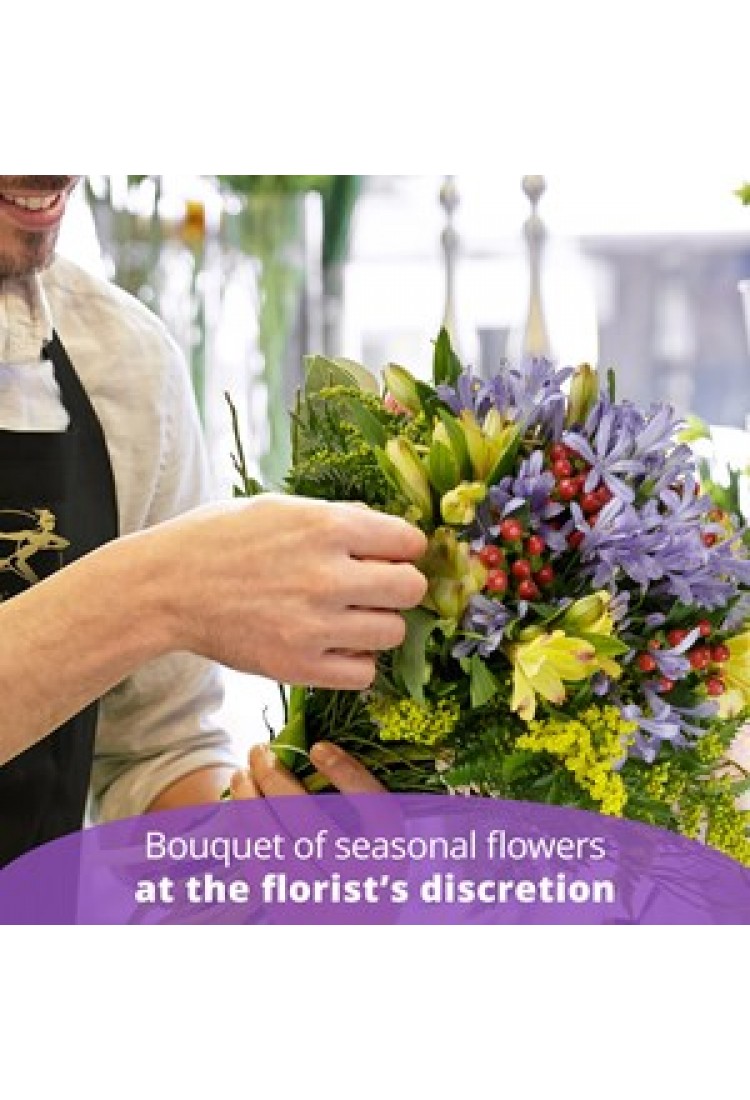 Bouquet of seasonal cut f..