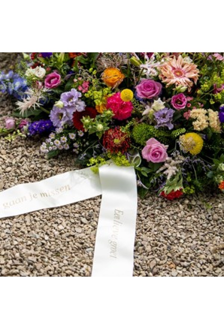 Funeral spray - arrangeme..