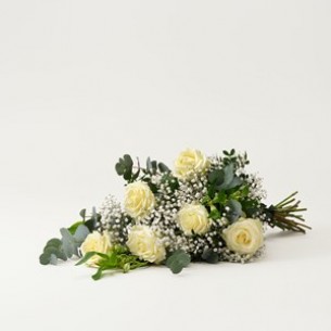 Funeral bouquet in white..