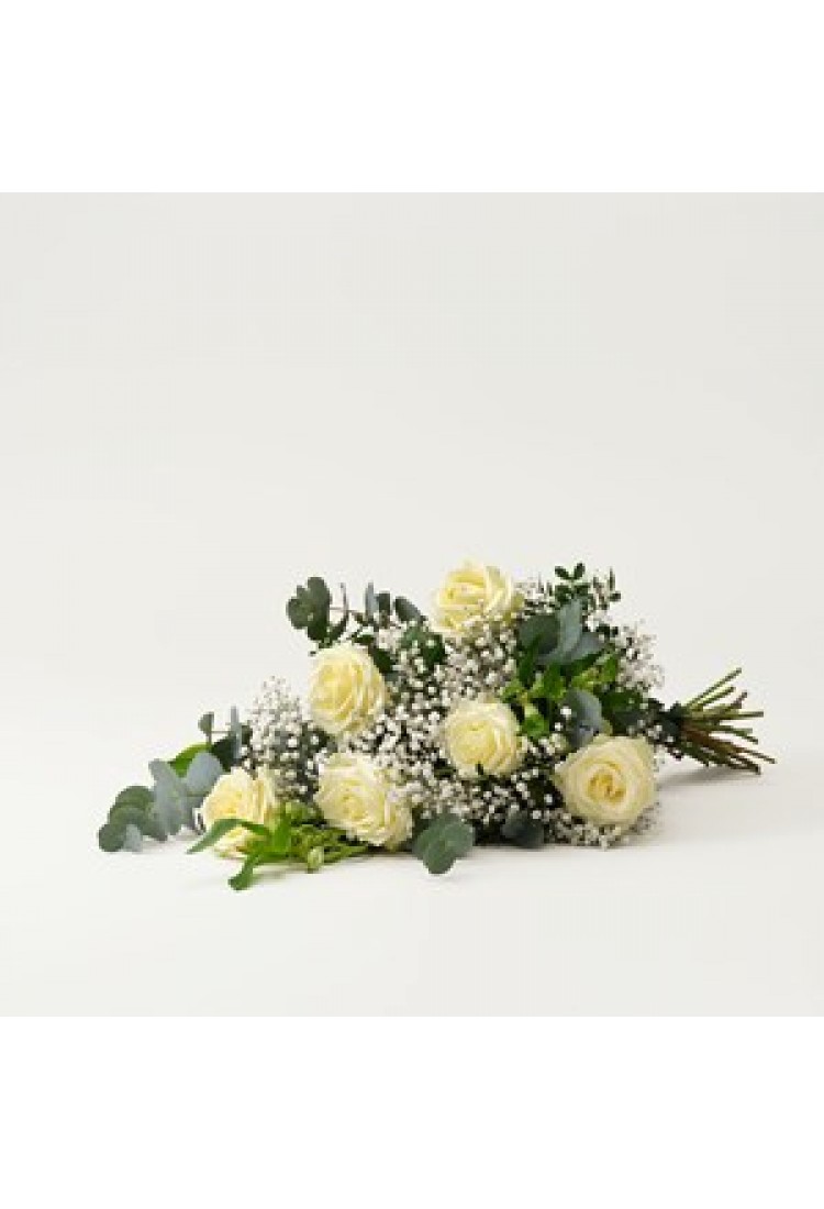 Funeral bouquet in white..