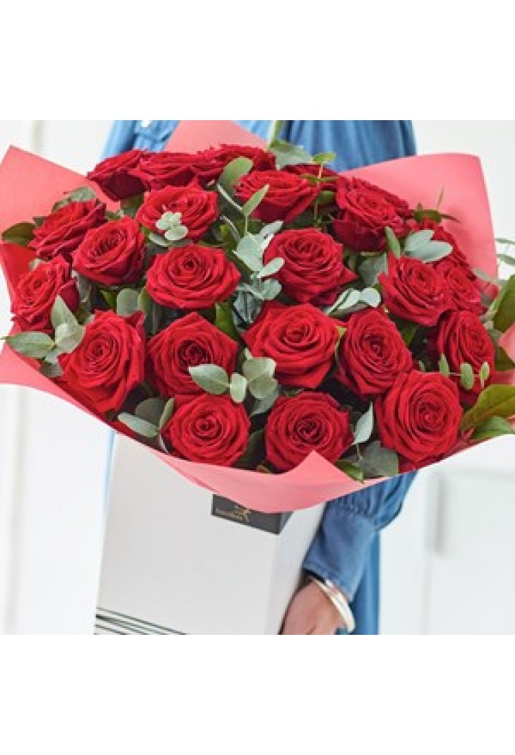 24 Sumptuous Red Roses..